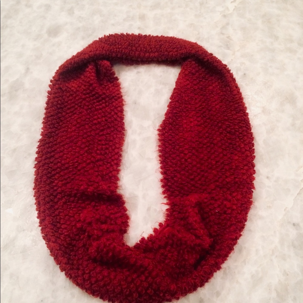 #A13 UO INFINITY SCARF